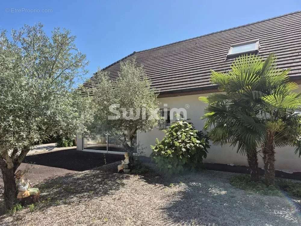 Maison à ROCHEFORT-SUR-NENON