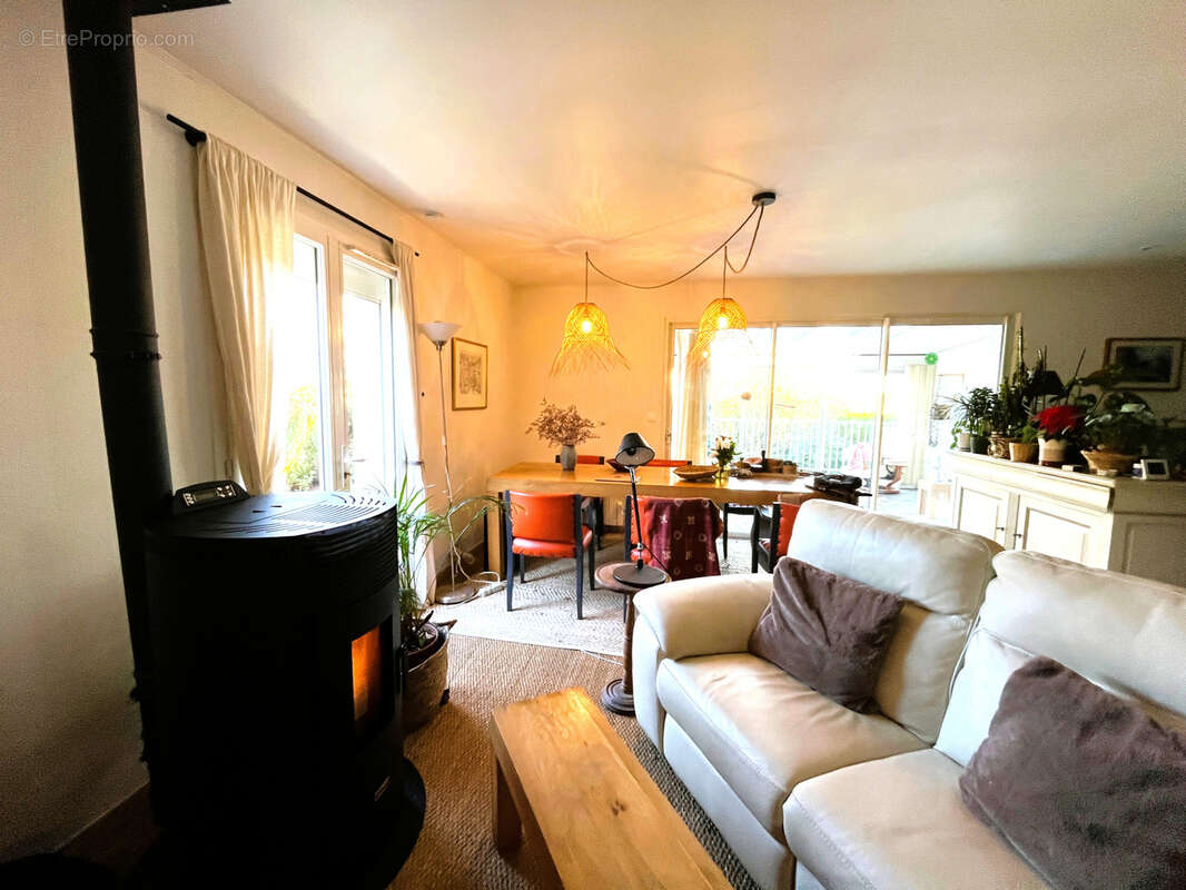 Maison à MESCHERS-SUR-GIRONDE