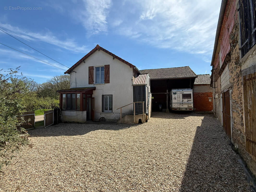 Maison à CHATEAUMEILLANT