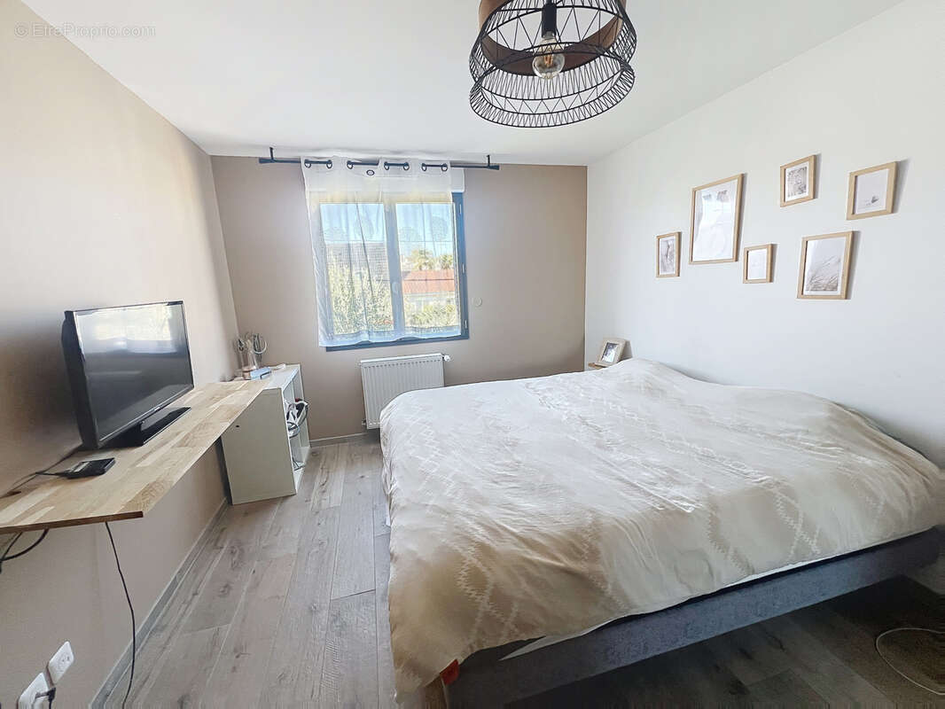 Maison à PARAY-VIEILLE-POSTE