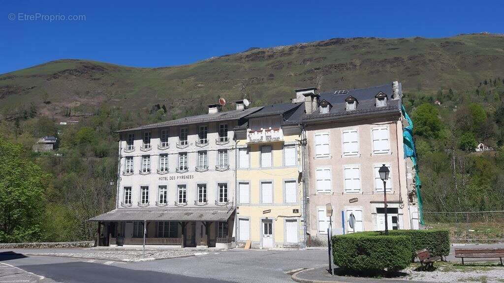 Appartement à EAUX-BONNES