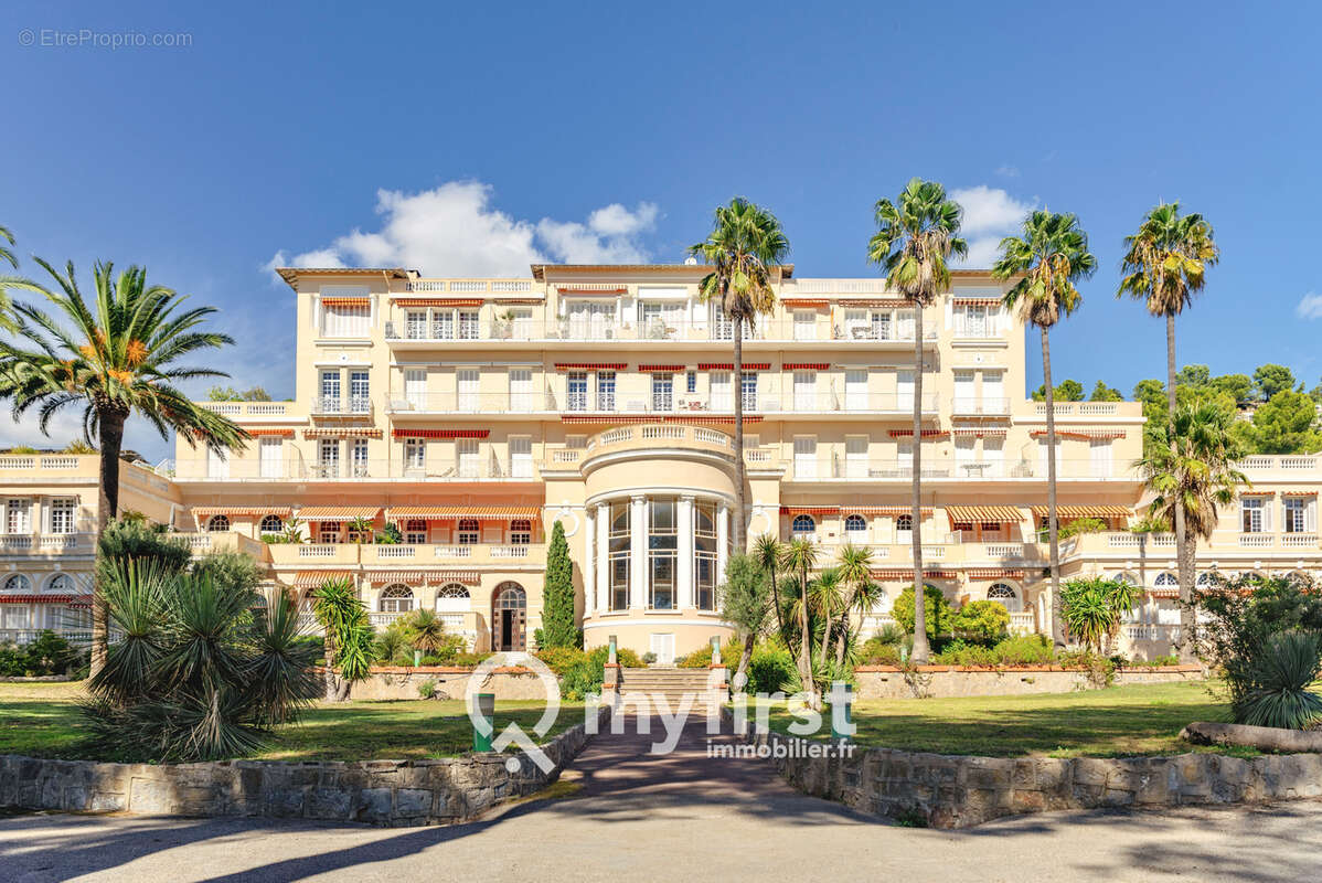 Appartement à HYERES