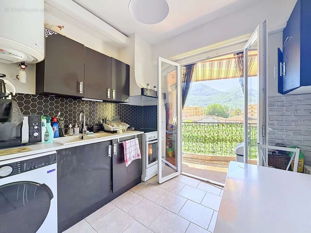 Appartement à SAINT-MARTIN-DU-VAR