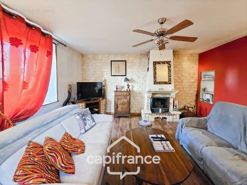 Maison à SAINT-SORLIN-EN-VALLOIRE