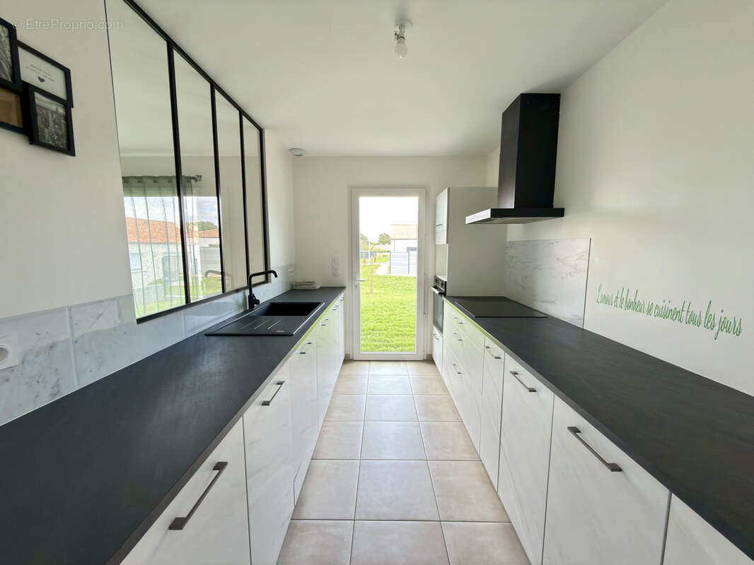 Maison à SAINT-ETIENNE-DU-BOIS