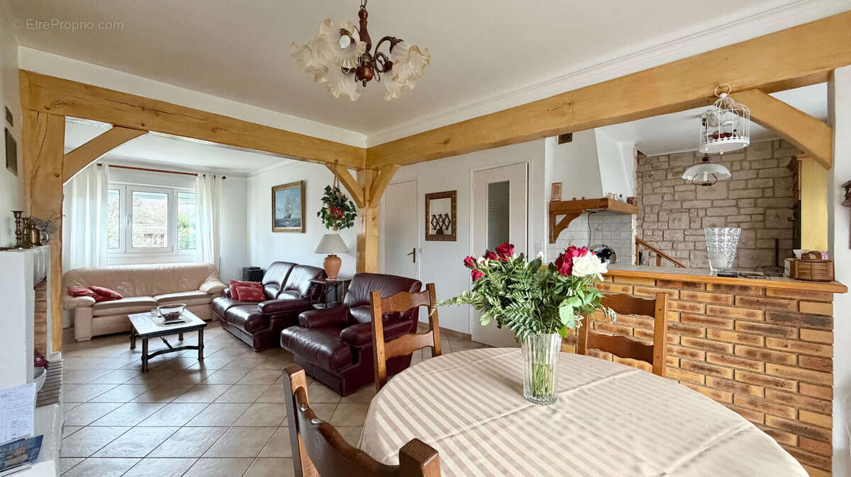 Maison à SAINTRY-SUR-SEINE