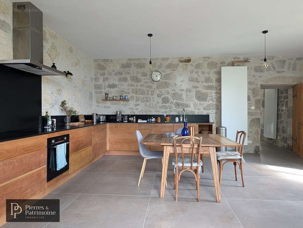 Maison à LASSERRE