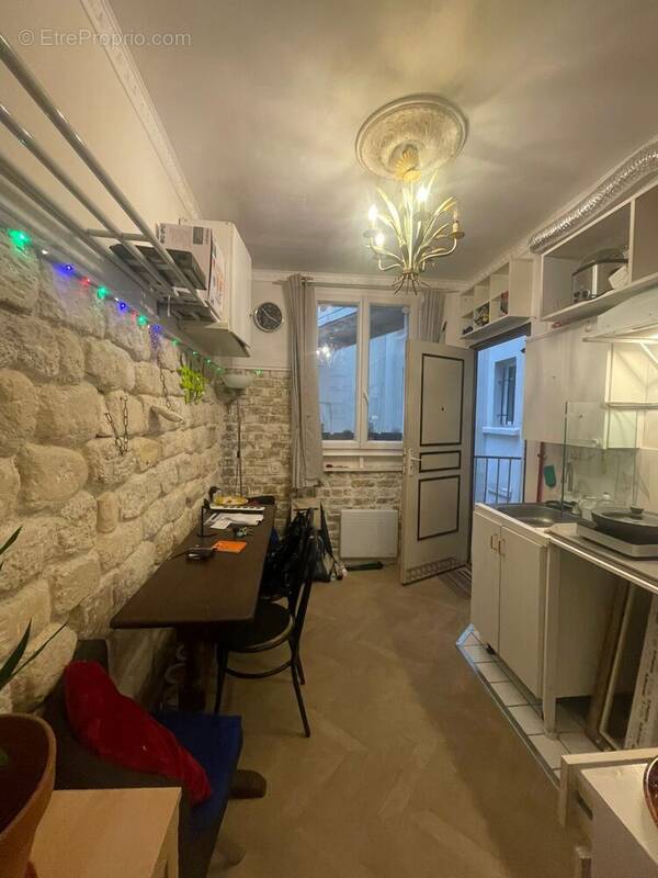 Appartement à PARIS-17E