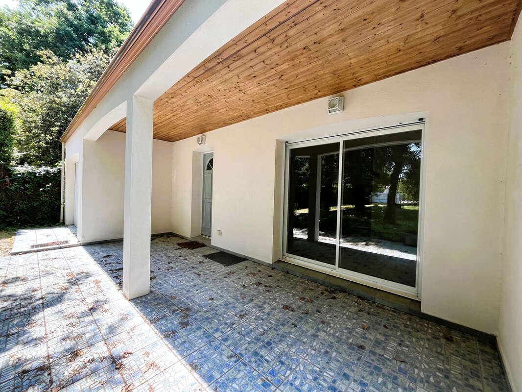 Maison à VAUX-SUR-MER