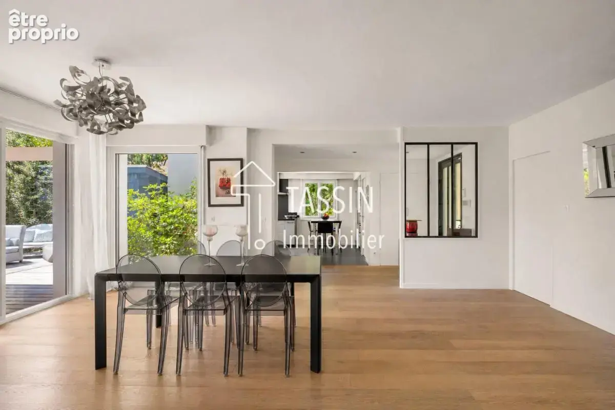 Tassin - Maison rénovée, au calme avec piscine - photo 3
