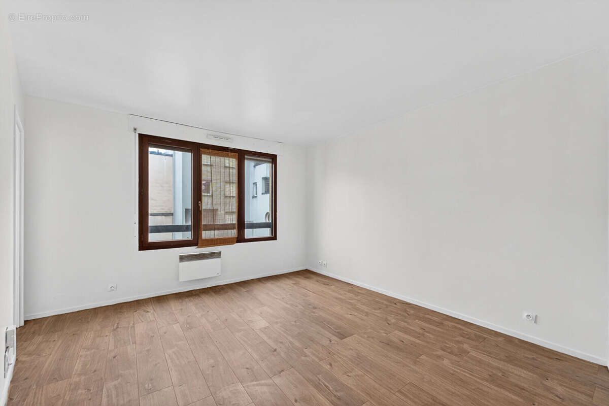 Appartement à PARIS-19E