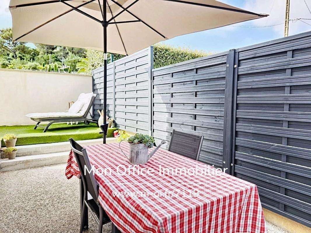 Référence : 7119-les. - maison de ville rénovée avec jardin et cave proche centre & commerces à cavalaire sur mer - photo 3
