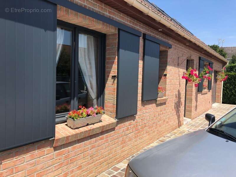 Maison à LA CHAPELLE-D'ARMENTIERES