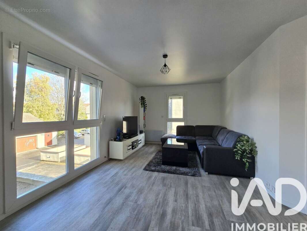 Photo 6 - Appartement à BRIE-COMTE-ROBERT