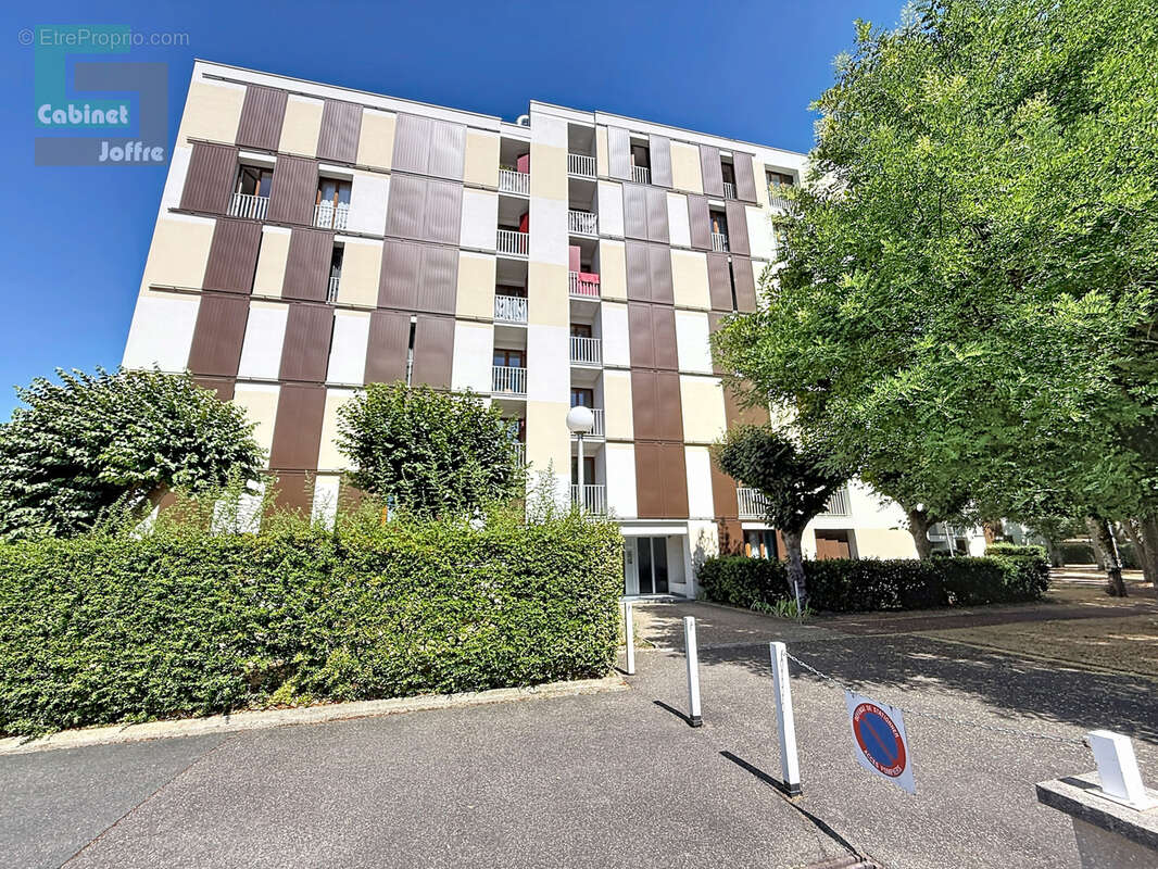 appartement T1 de 27,93 m2 - Parking / Cave / Ascenceur - photo 10