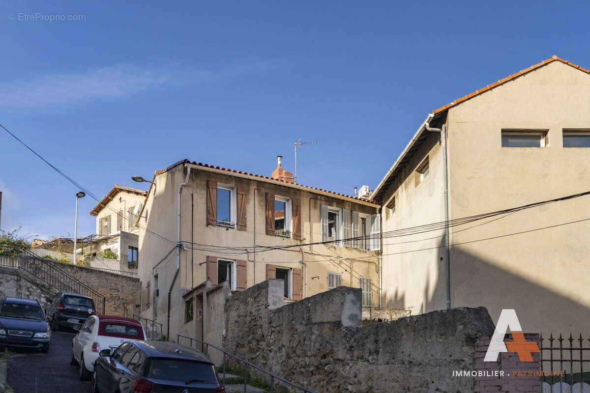 Appartement à MARSEILLE-7E