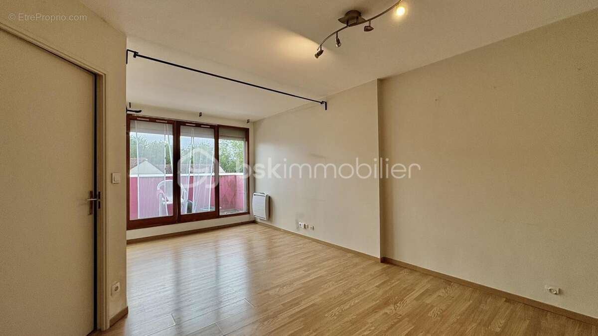 Appartement f2 sur la commune d'évry (91000) - photo 5