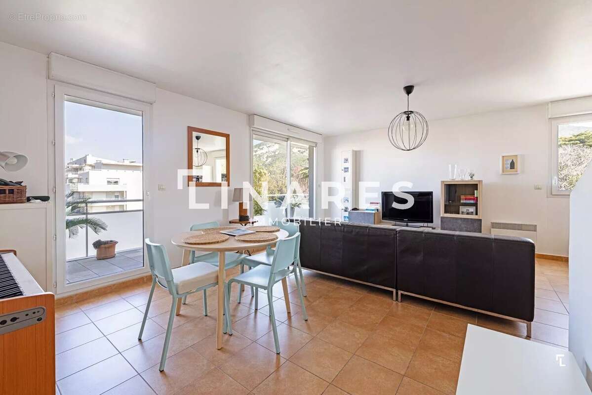 Appartement à MARSEILLE-9E