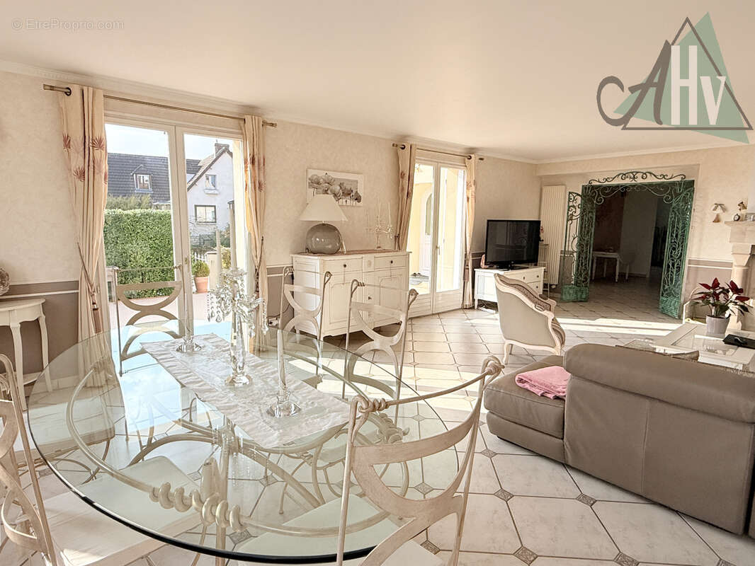 Maison à PLESSIS-BARBUISE