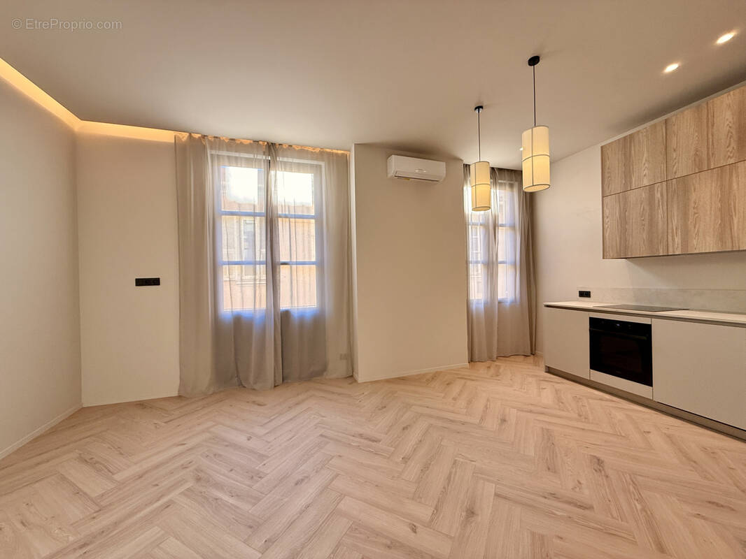 Appartement à BEAUSOLEIL