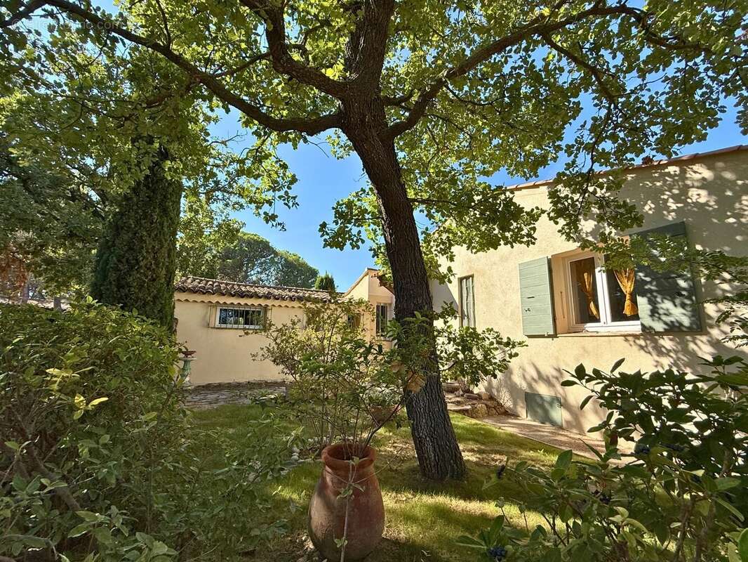 Maison à ROGNES