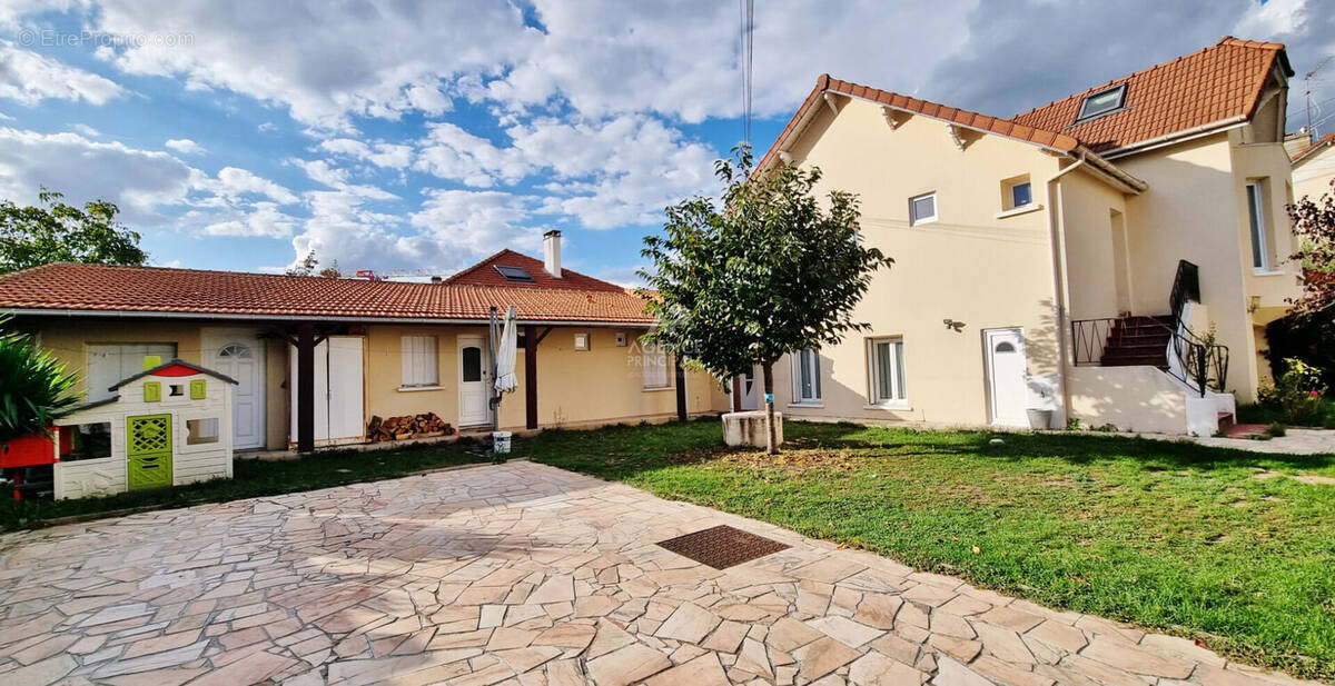 Maison à ERMONT