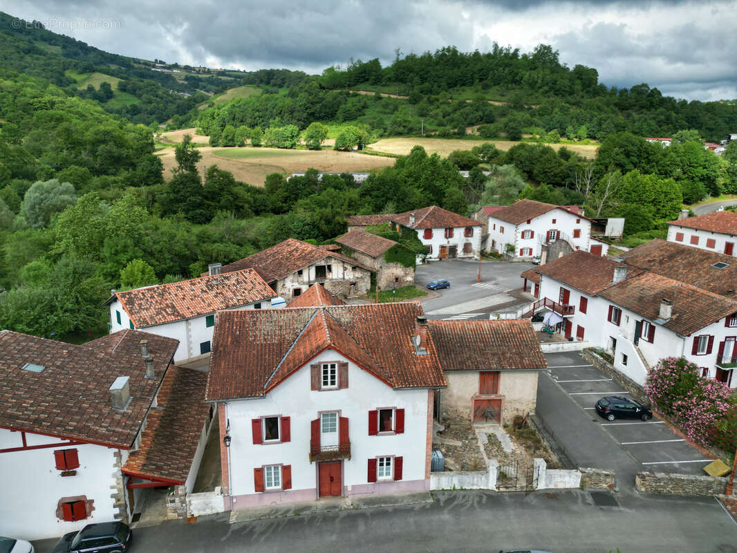 Maison de village à 5 minutes de Saint Jean Pied de Port - photo 29