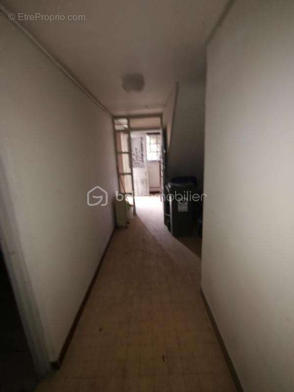 Maison à rénover ! Beau potentiel - photo 9