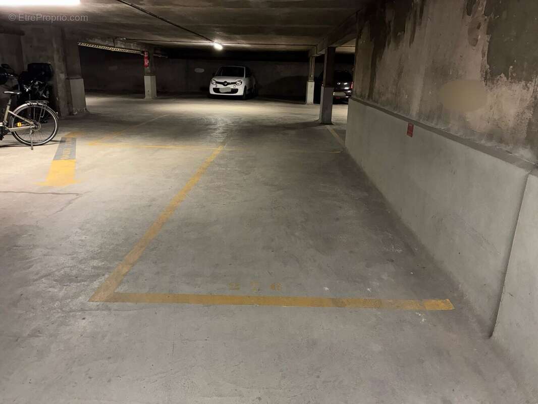 Parking 149 m² à Puteaux  - photo 8