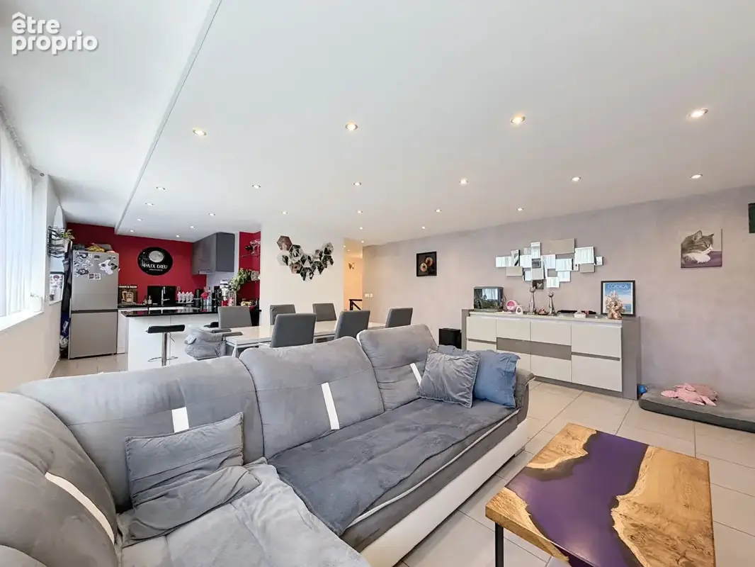 Appartement + local à vendre cluses centre-ville - photo 2