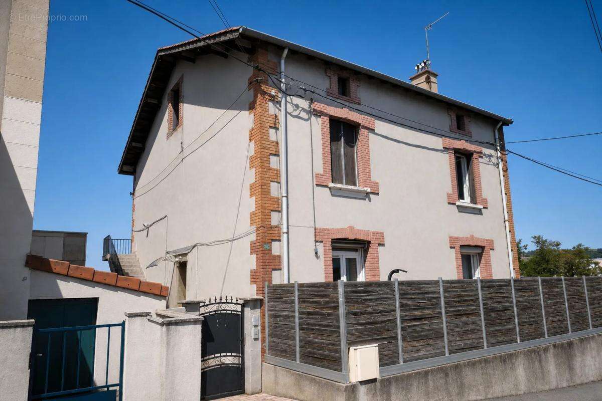 Maison à LA RICAMARIE