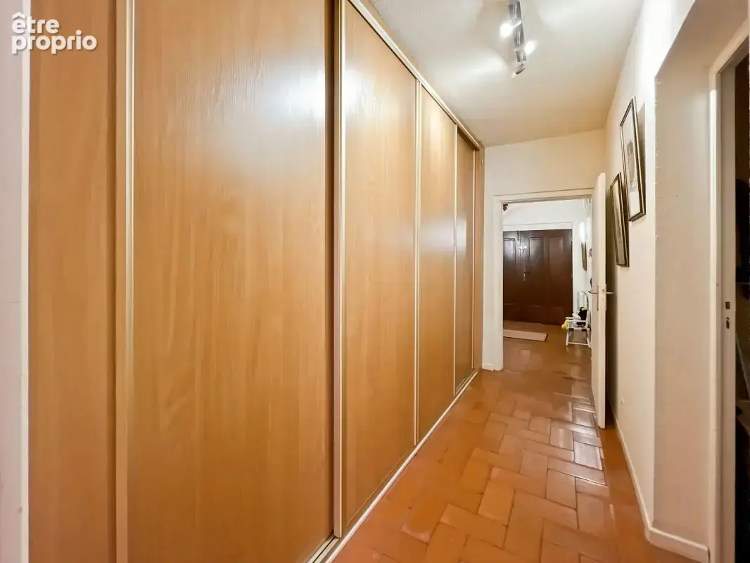 Maison atypique avec terrasse et stationnement – Béziers Centre - À Vendre - photo 27