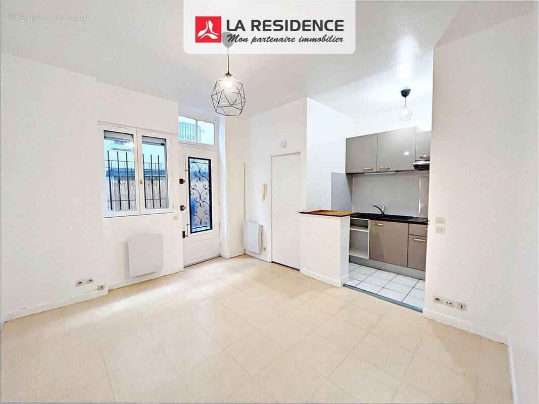 Appartement à PARIS-20E