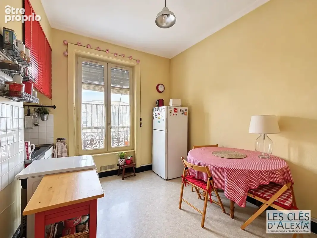 T2 47m² rue tronchet lyon 6 - photo 4