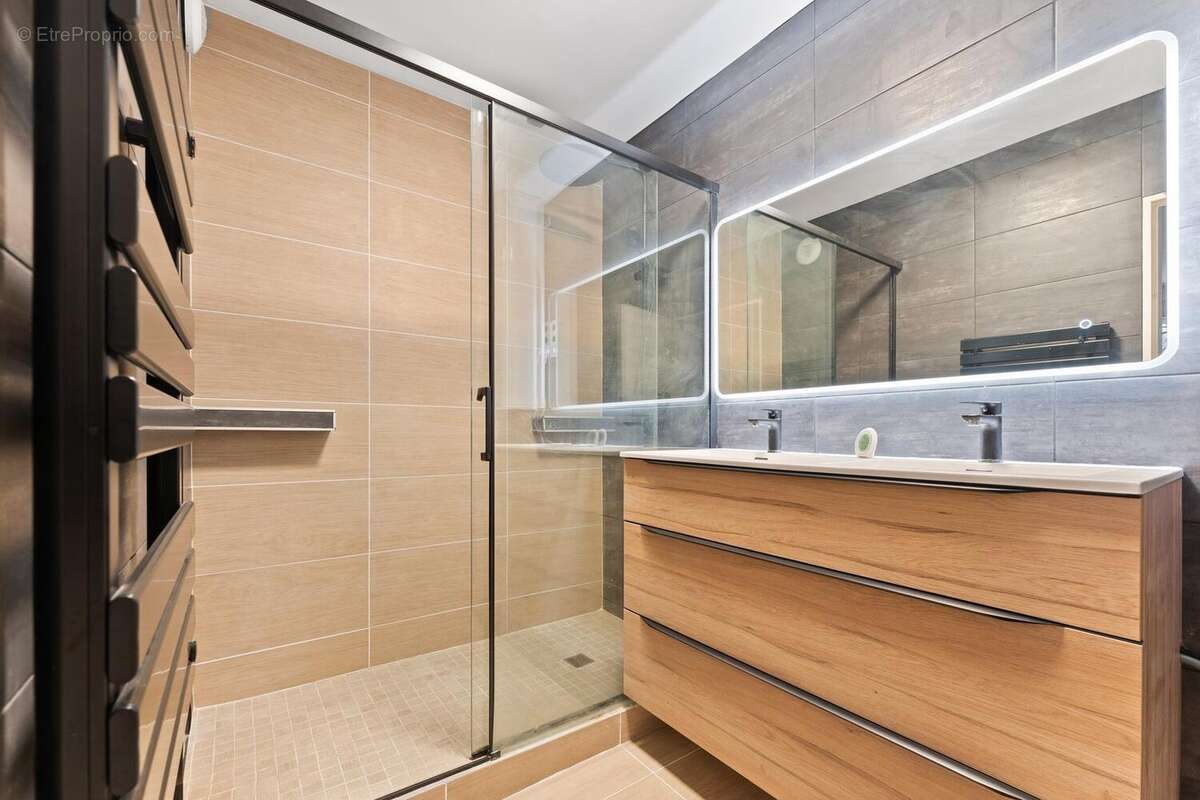 Photo 5 - Appartement à CALUIRE-ET-CUIRE