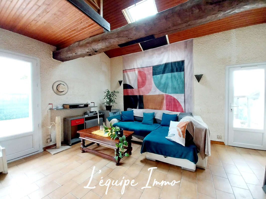 Maison à PUJAUDRAN