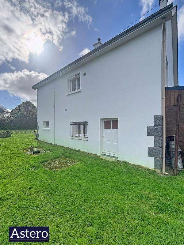 Maison à LOCMALO