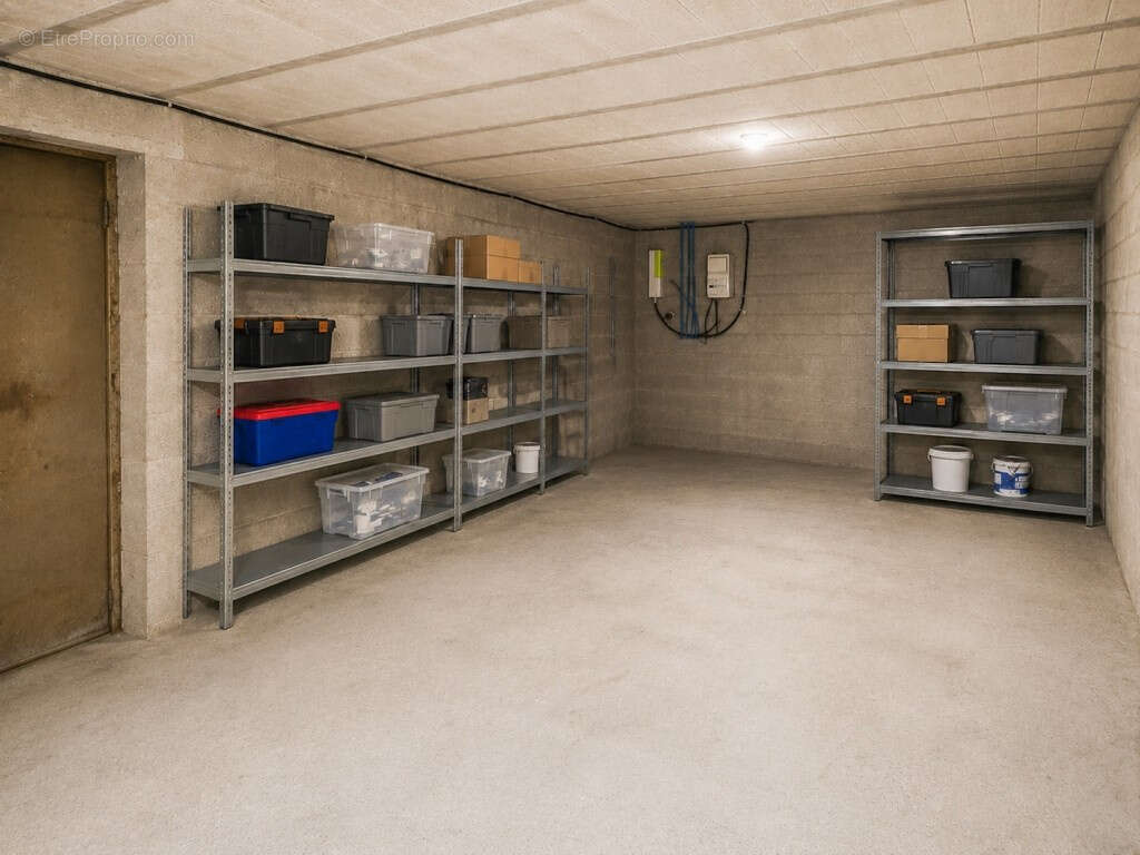 Maison familiale contemporaine de 170 m2 avec piscine, garage et grand sous-sol sur 900 m2 - photo 20
