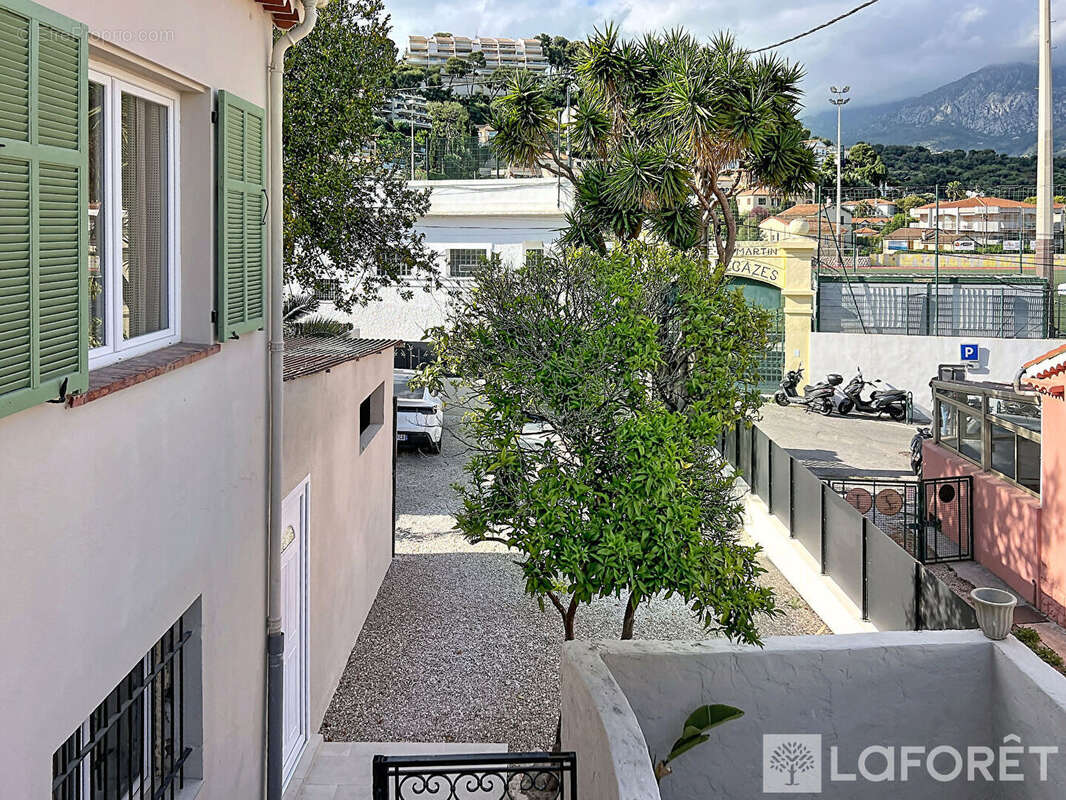 Appartement à ROQUEBRUNE-CAP-MARTIN