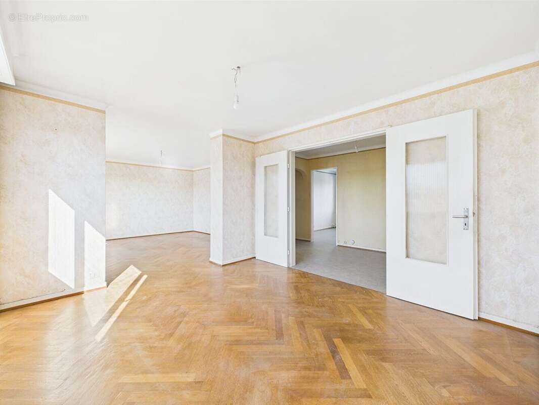 La Wantzenau - F4 de 89.96 m² avec 2 balcons, un garage, une cave et un grenier - photo 15