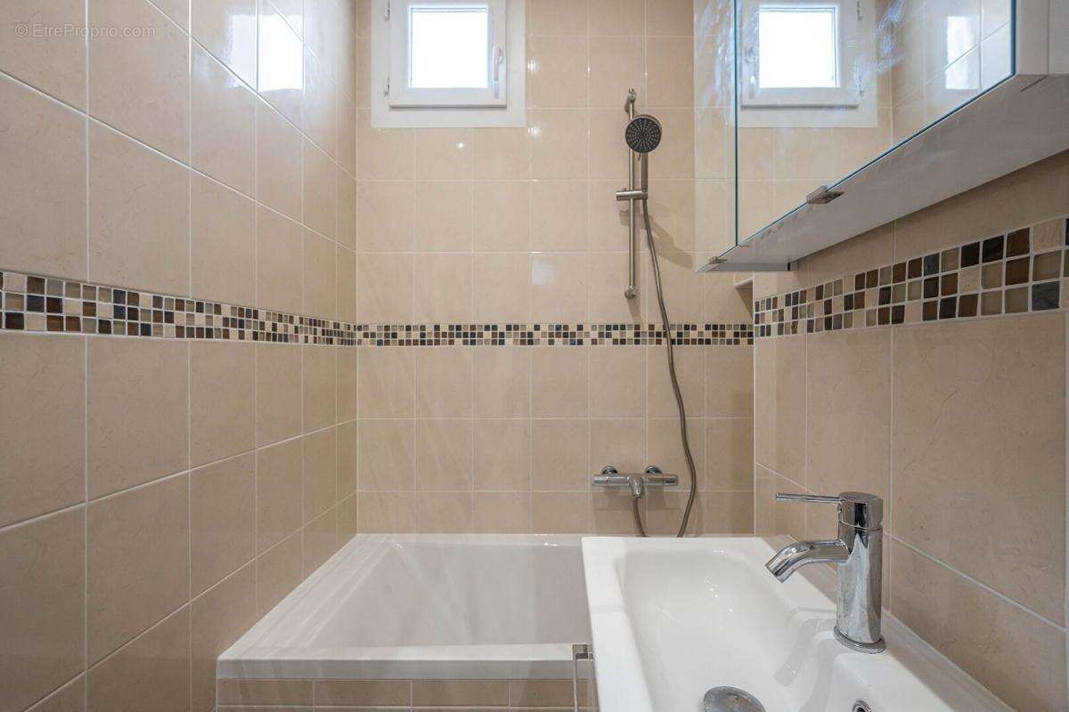 Appartement à NOGENT-SUR-MARNE