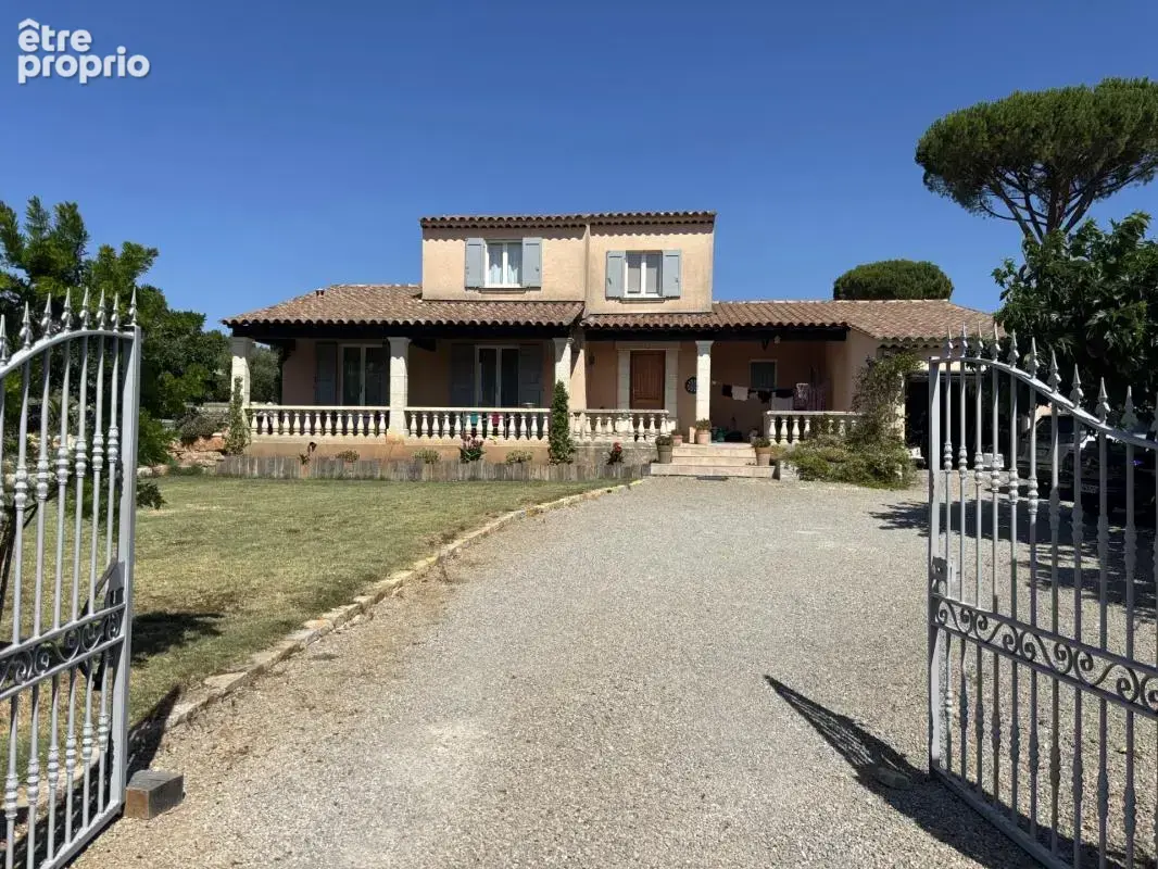 Flayosc, maison de 138 m² avec piscine sur 1 200 m² de terrain - photo 7