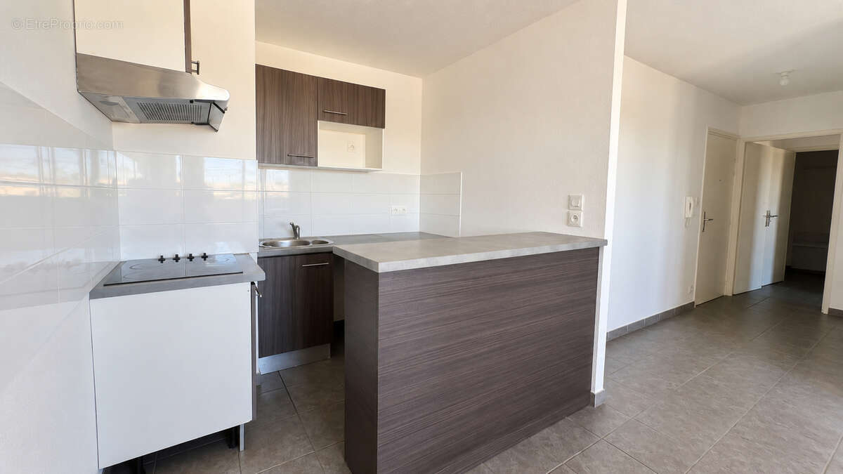 Apt T3 de 2015 - Calme sur Jardin - Expo Sud - Grand Box fermé. - photo 6
