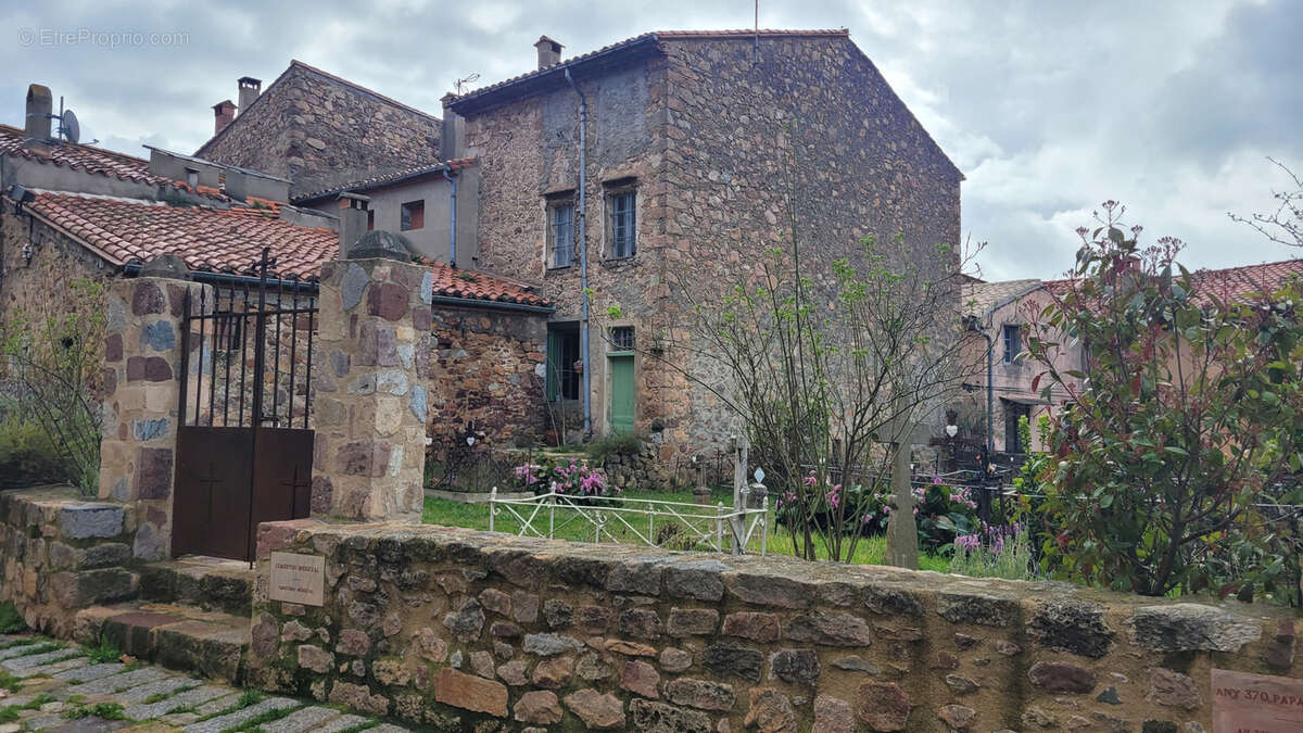 Maison de village en pierre à rénover - 220 m2 à Coustouges - photo 17