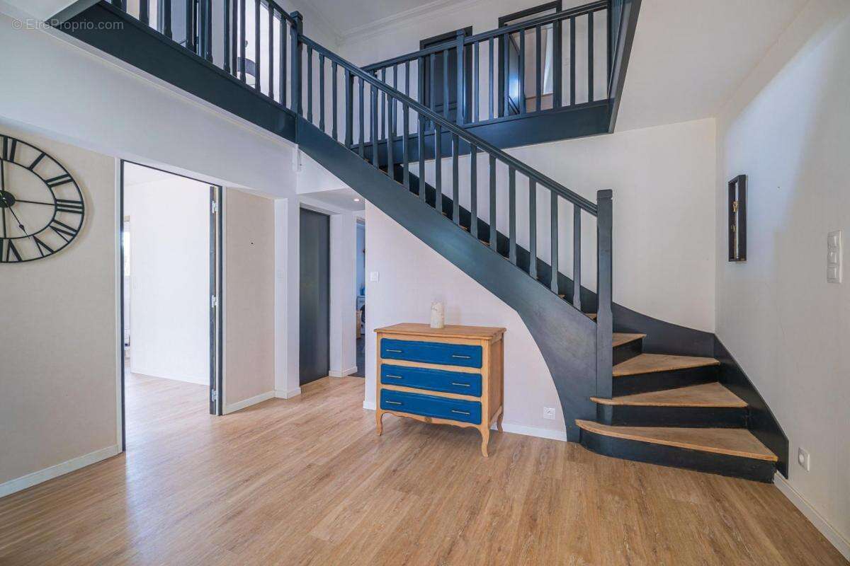 Maison à YVRE-L&#039;EVEQUE