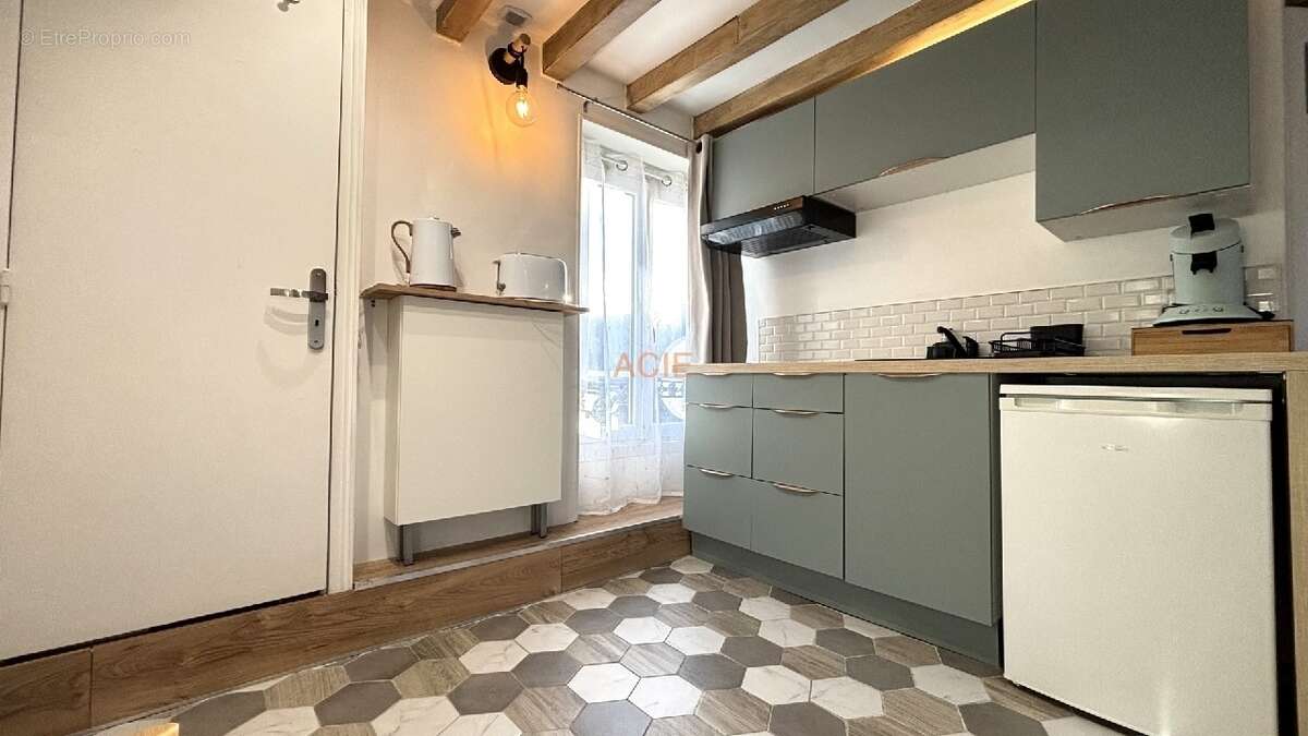 Appartement à LA CHAPELLE-EN-SERVAL