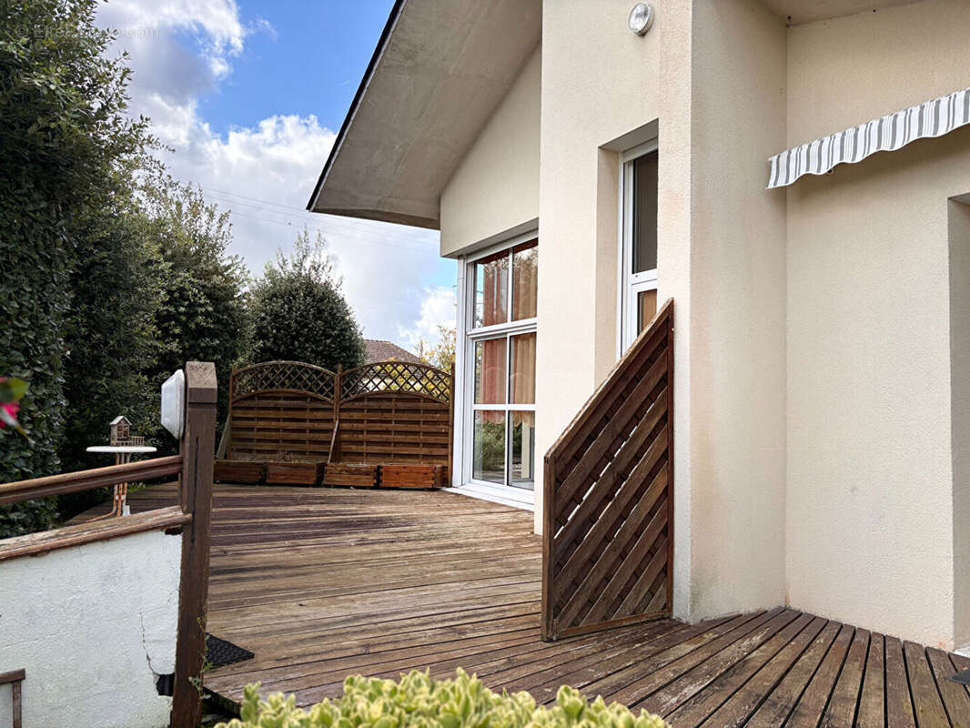 Maison à NUEIL-SUR-LAYON