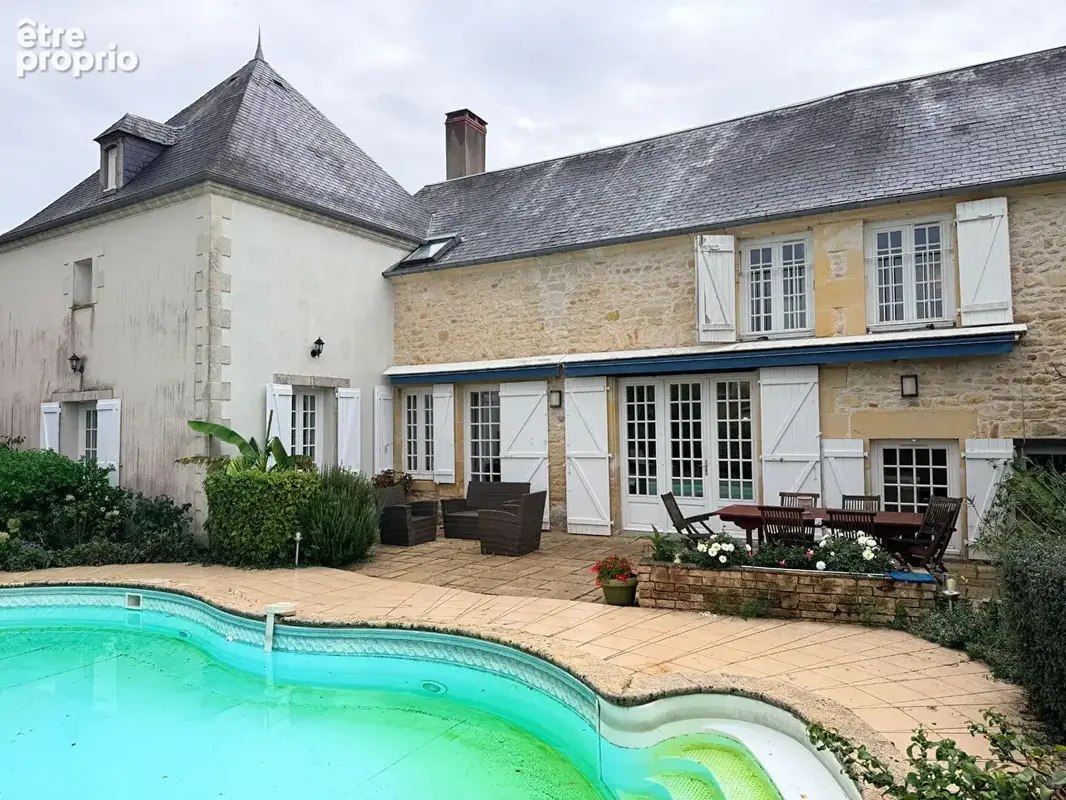 Opportunité, charmante Longère entièrement rénovée de 276 m² avec piscine, rare .... - photo 16