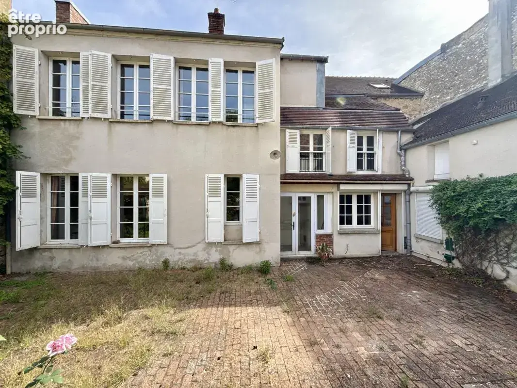 Belle demeure bourgeoise à Vendre au coeur de Donnemarie - photo 3