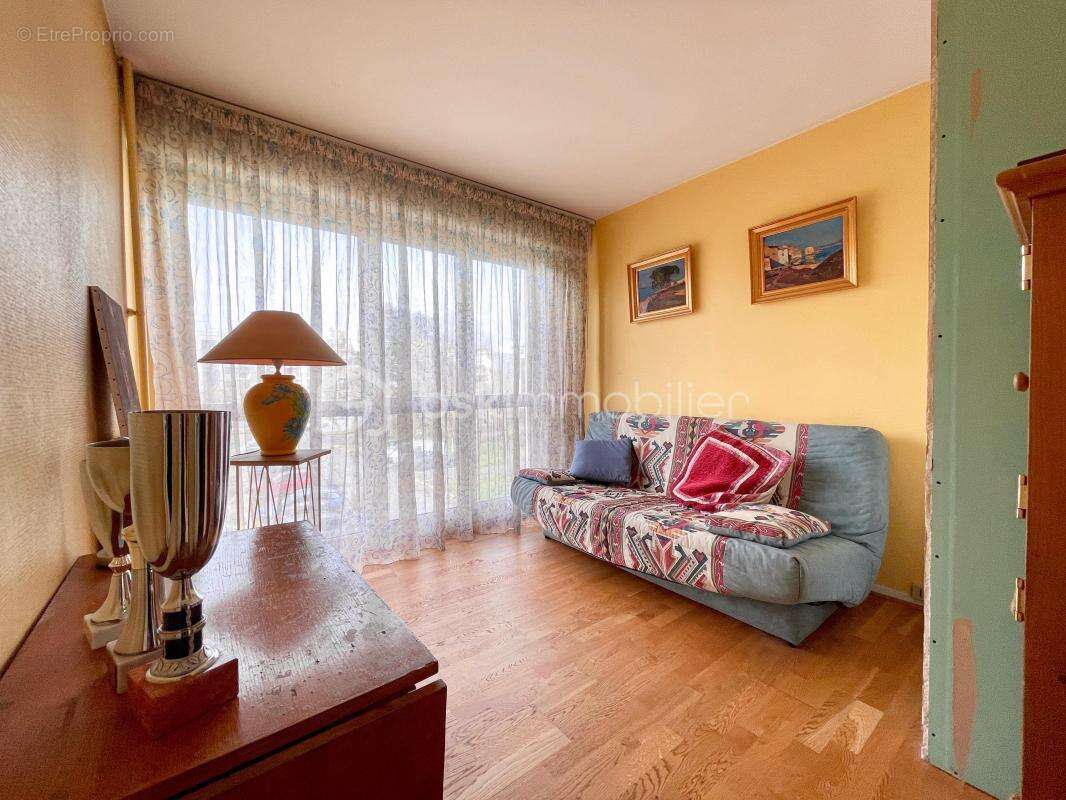 Appartement à CHENNEVIERES-SUR-MARNE